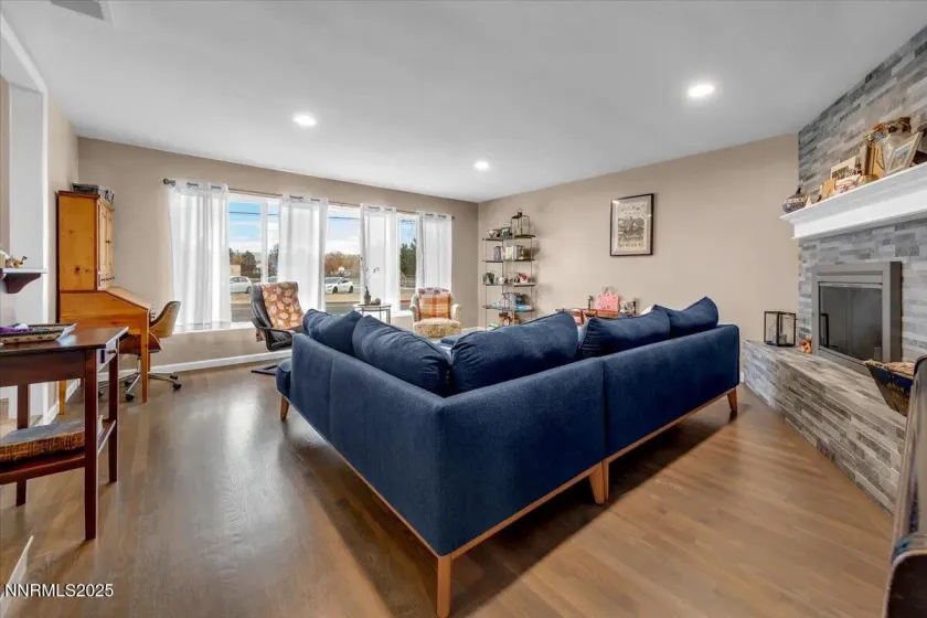 840 Hunter Lake, Reno, Nevada 89509, 3 Bedrooms Bedrooms, ,3 BathroomsBathrooms,Residential,Residential,Hunter Lake,250058237