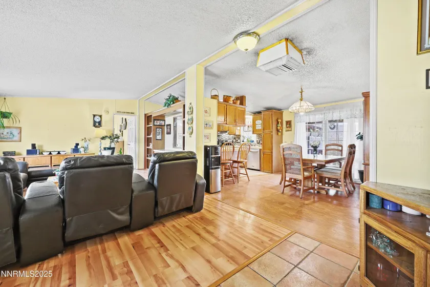 5225 Deodar, Silver Springs, Nevada 89429, 3 Bedrooms Bedrooms, ,2 BathroomsBathrooms,Residential,Residential,Deodar,250058241