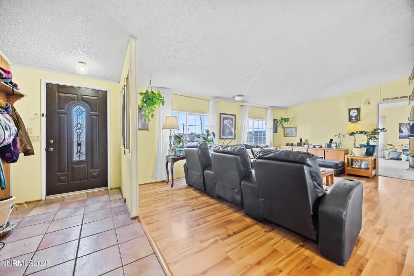 5225 Deodar, Silver Springs, Nevada 89429, 3 Bedrooms Bedrooms, ,2 BathroomsBathrooms,Residential,Residential,Deodar,250058241