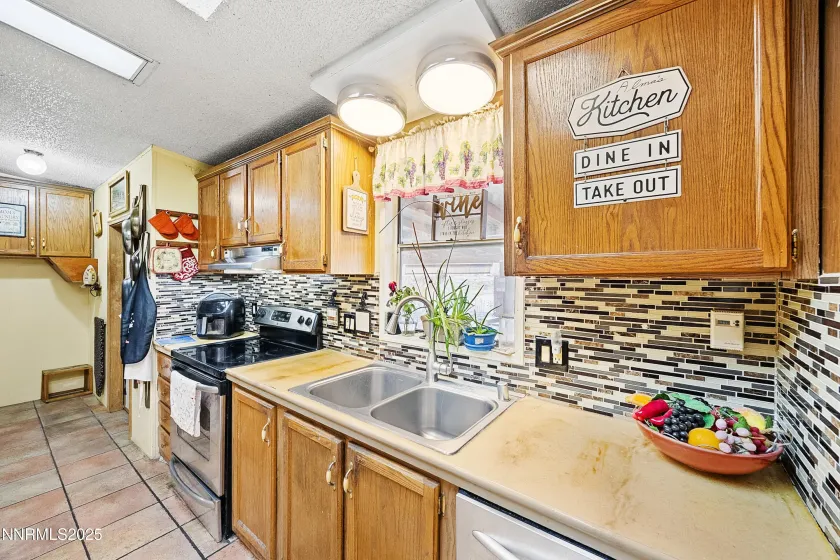 5225 Deodar, Silver Springs, Nevada 89429, 3 Bedrooms Bedrooms, ,2 BathroomsBathrooms,Residential,Residential,Deodar,250058241