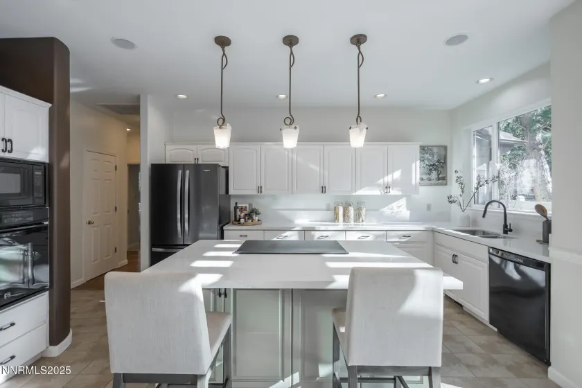 3915 Innsbruck, Reno, Nevada 89519, 2 Bedrooms Bedrooms, ,3 BathroomsBathrooms,Residential,Residential,Innsbruck,250058244