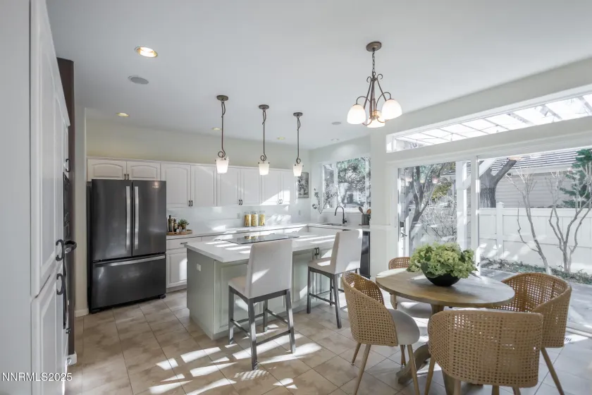 3915 Innsbruck, Reno, Nevada 89519, 2 Bedrooms Bedrooms, ,3 BathroomsBathrooms,Residential,Residential,Innsbruck,250058244