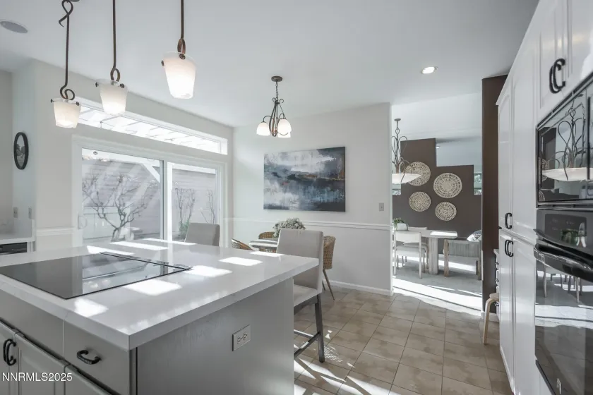 3915 Innsbruck, Reno, Nevada 89519, 2 Bedrooms Bedrooms, ,3 BathroomsBathrooms,Residential,Residential,Innsbruck,250058244