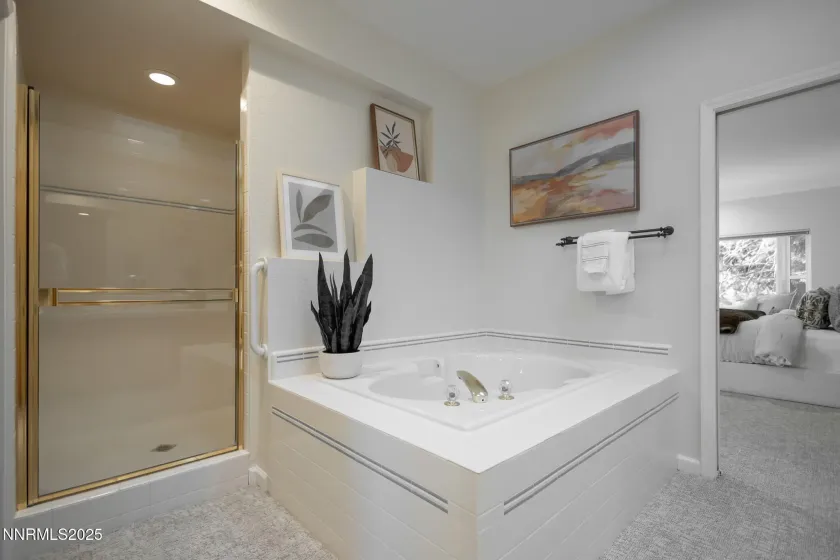 3915 Innsbruck, Reno, Nevada 89519, 2 Bedrooms Bedrooms, ,3 BathroomsBathrooms,Residential,Residential,Innsbruck,250058244