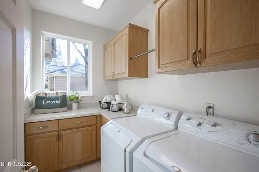 3915 Innsbruck, Reno, Nevada 89519, 2 Bedrooms Bedrooms, ,3 BathroomsBathrooms,Residential,Residential,Innsbruck,250058244