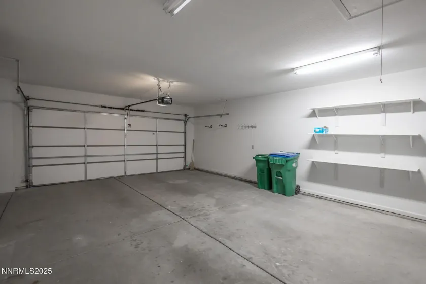 3915 Innsbruck, Reno, Nevada 89519, 2 Bedrooms Bedrooms, ,3 BathroomsBathrooms,Residential,Residential,Innsbruck,250058244