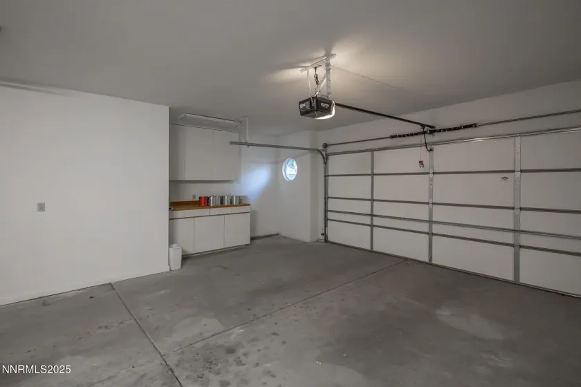 3915 Innsbruck, Reno, Nevada 89519, 2 Bedrooms Bedrooms, ,3 BathroomsBathrooms,Residential,Residential,Innsbruck,250058244