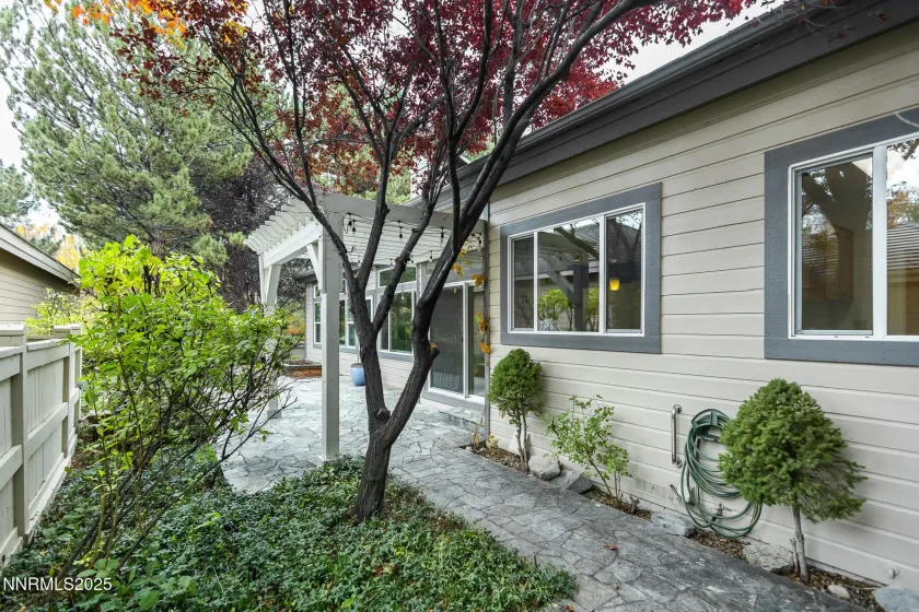 3915 Innsbruck, Reno, Nevada 89519, 2 Bedrooms Bedrooms, ,3 BathroomsBathrooms,Residential,Residential,Innsbruck,250058244