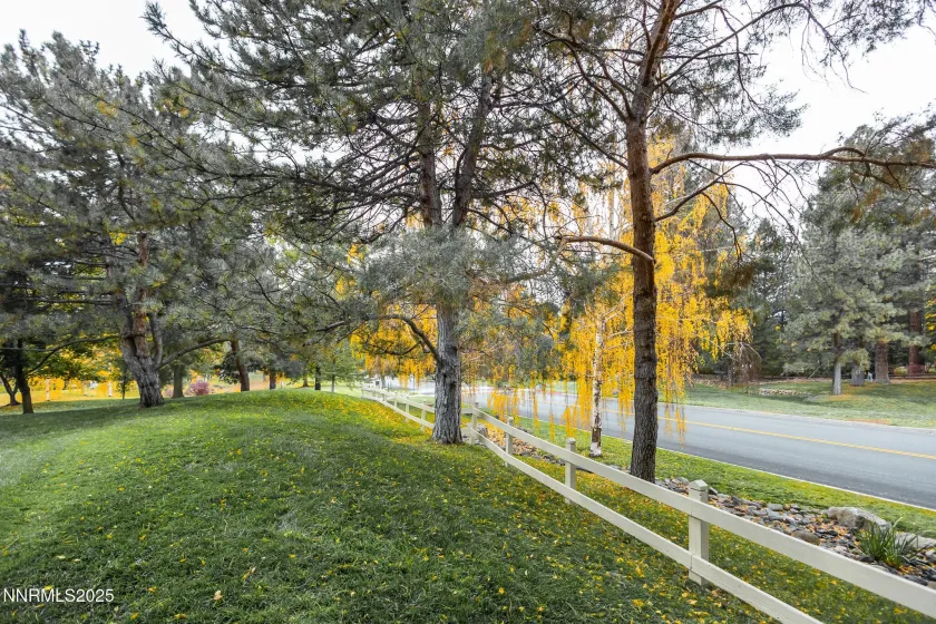 3915 Innsbruck, Reno, Nevada 89519, 2 Bedrooms Bedrooms, ,3 BathroomsBathrooms,Residential,Residential,Innsbruck,250058244