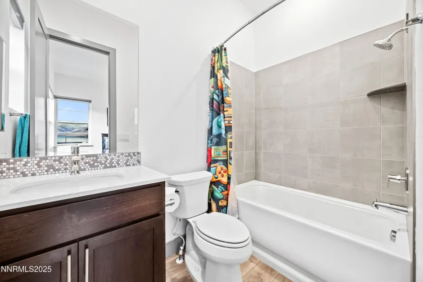 961 Solarium, Reno, Nevada 89511, 4 Bedrooms Bedrooms, ,4 BathroomsBathrooms,Residential,Residential,Solarium,250058251