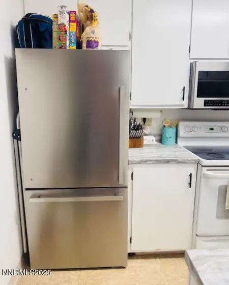 604 Oakwood, Sparks, Nevada 89431, 2 Bedrooms Bedrooms, ,1 BathroomBathrooms,Residential,Residential,Oakwood,250058255