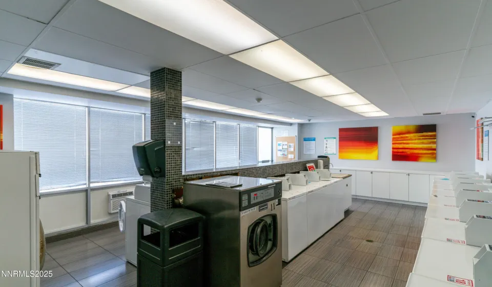 100 Arlington, Reno, Nevada 89501, 1 Bedroom Bedrooms, ,1 BathroomBathrooms,Residential,Residential,Arlington,250058260