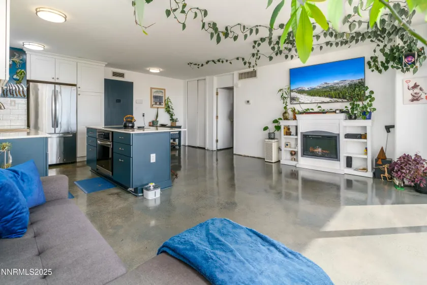 100 Arlington, Reno, Nevada 89501, 1 Bedroom Bedrooms, ,1 BathroomBathrooms,Residential,Residential,Arlington,250058260