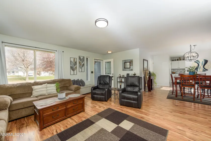 1339 Cahi, Gardnerville, Nevada 89460, 3 Bedrooms Bedrooms, ,2 BathroomsBathrooms,Residential,Residential,Cahi,250058218