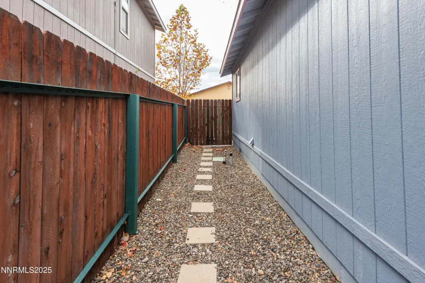 1339 Cahi, Gardnerville, Nevada 89460, 3 Bedrooms Bedrooms, ,2 BathroomsBathrooms,Residential,Residential,Cahi,250058218