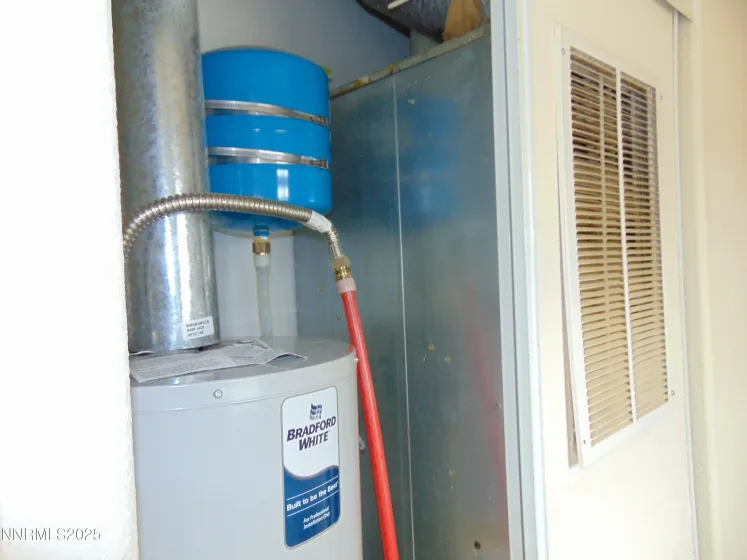 2920 Fort Churchill, Silver Springs, Nevada 89429, 3 Bedrooms Bedrooms, ,2 BathroomsBathrooms,Residential,Residential,Fort Churchill,250058223