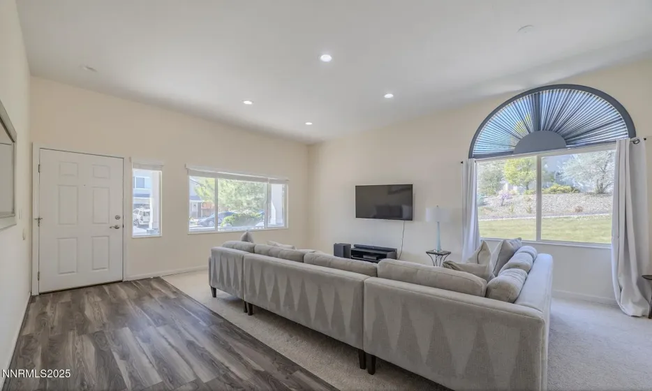 4080 Twin Falls, Reno, Nevada 89511, 4 Bedrooms Bedrooms, ,2 BathroomsBathrooms,Residential,Residential,Twin Falls,250058224