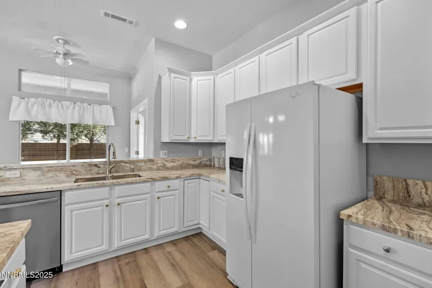 412 Sierra Leaf, Reno, Nevada 89511, 3 Bedrooms Bedrooms, ,2 BathroomsBathrooms,Residential,Residential,Sierra Leaf,250058225