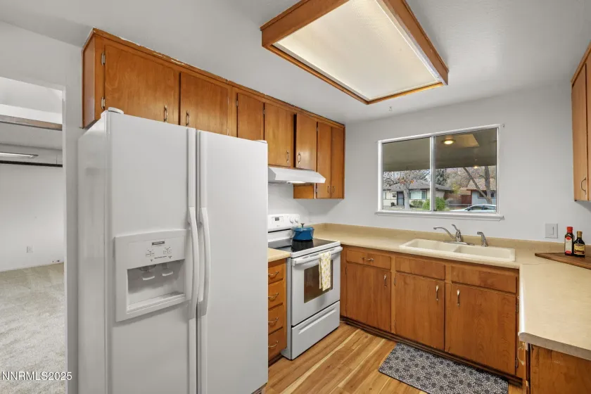 1931 Carriage Crest, Carson City, Nevada 89706, 3 Bedrooms Bedrooms, ,2 BathroomsBathrooms,Residential,Residential,Carriage Crest,250058230