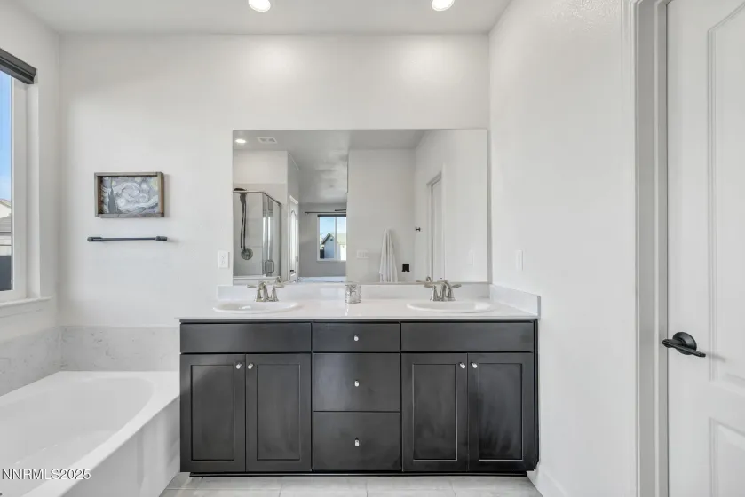 6997 Spencer Ridge, Sparks, Nevada 89436, 4 Bedrooms Bedrooms, ,2 BathroomsBathrooms,Residential,Residential,Spencer Ridge,250058256