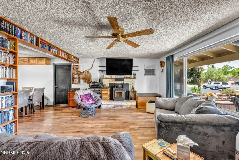 1852 Mountain, Carson City, Nevada 89703, 3 Bedrooms Bedrooms, ,2 BathroomsBathrooms,Residential,Residential,Mountain,250058268