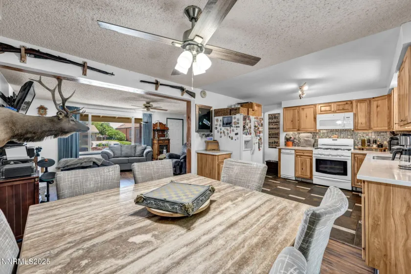 1852 Mountain, Carson City, Nevada 89703, 3 Bedrooms Bedrooms, ,2 BathroomsBathrooms,Residential,Residential,Mountain,250058268