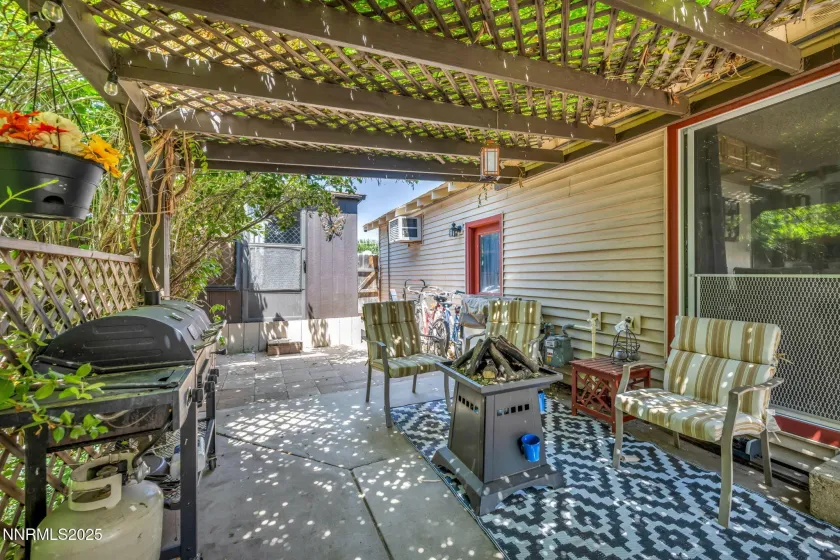 1852 Mountain, Carson City, Nevada 89703, 3 Bedrooms Bedrooms, ,2 BathroomsBathrooms,Residential,Residential,Mountain,250058268