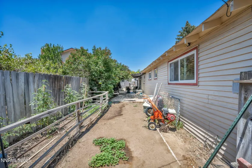 1852 Mountain, Carson City, Nevada 89703, 3 Bedrooms Bedrooms, ,2 BathroomsBathrooms,Residential,Residential,Mountain,250058268