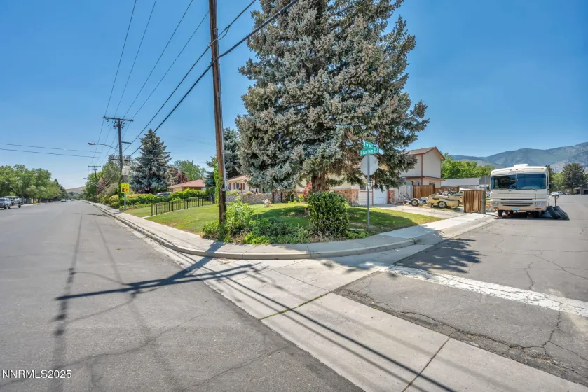 1852 Mountain, Carson City, Nevada 89703, 3 Bedrooms Bedrooms, ,2 BathroomsBathrooms,Residential,Residential,Mountain,250058268