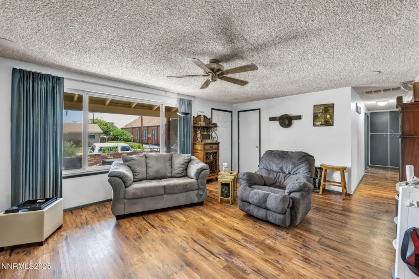 1852 Mountain, Carson City, Nevada 89703, 3 Bedrooms Bedrooms, ,2 BathroomsBathrooms,Residential,Residential,Mountain,250058268