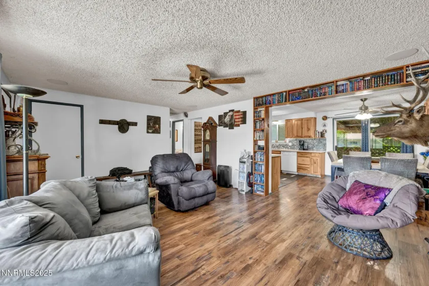 1852 Mountain, Carson City, Nevada 89703, 3 Bedrooms Bedrooms, ,2 BathroomsBathrooms,Residential,Residential,Mountain,250058268