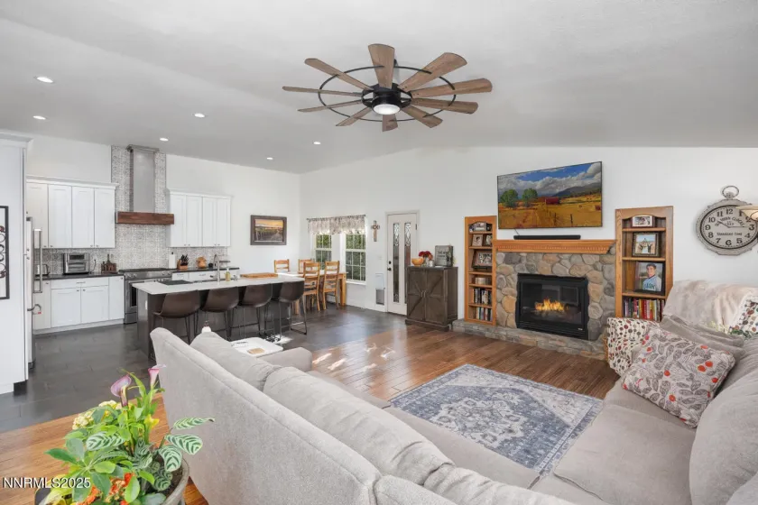 738 Noel, Fallon, Nevada 89406, 3 Bedrooms Bedrooms, ,2 BathroomsBathrooms,Residential,Residential,Noel,250058270