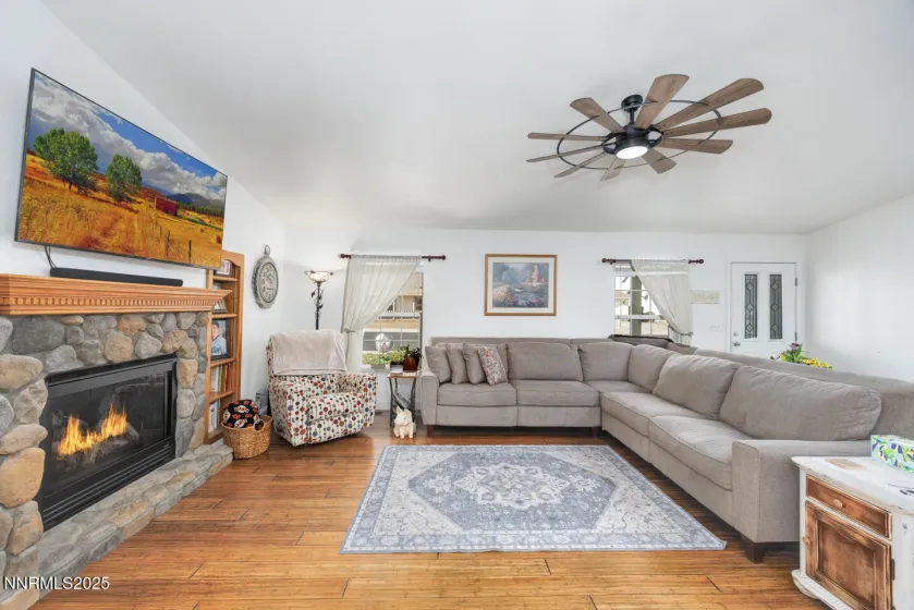 738 Noel, Fallon, Nevada 89406, 3 Bedrooms Bedrooms, ,2 BathroomsBathrooms,Residential,Residential,Noel,250058270