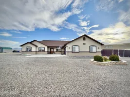 170 Blue Ridge, Battle Mountain, Nevada 89820, 4 Bedrooms Bedrooms, ,2 BathroomsBathrooms,Residential,Residential,Blue Ridge,250058272
