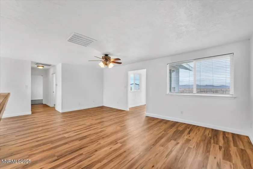 988 Bench, Fallon, Nevada 89406, 3 Bedrooms Bedrooms, ,2 BathroomsBathrooms,Residential,Residential,Bench,250058273