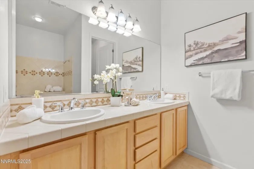 9900 Wilbur May, Reno, Nevada 89521, 2 Bedrooms Bedrooms, ,2 BathroomsBathrooms,Residential,Residential,Wilbur May,250058274