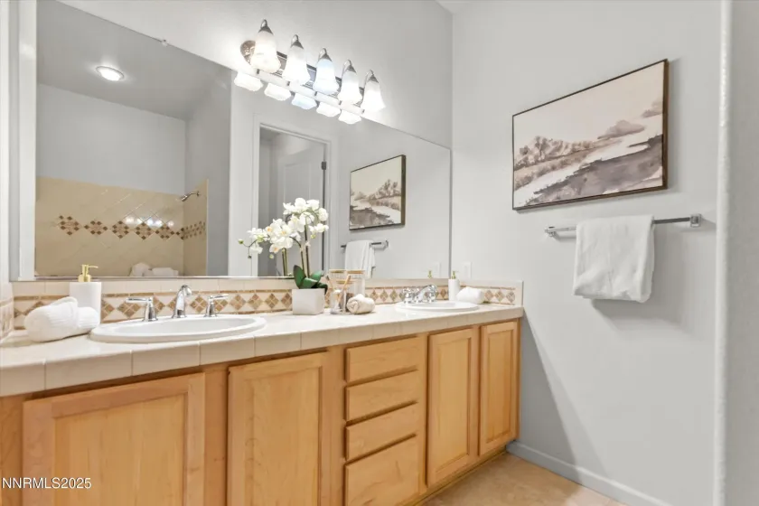 9900 Wilbur May, Reno, Nevada 89521, 2 Bedrooms Bedrooms, ,2 BathroomsBathrooms,Residential,Residential,Wilbur May,250058274