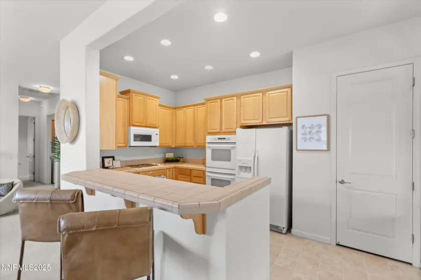 9900 Wilbur May, Reno, Nevada 89521, 2 Bedrooms Bedrooms, ,2 BathroomsBathrooms,Residential,Residential,Wilbur May,250058274