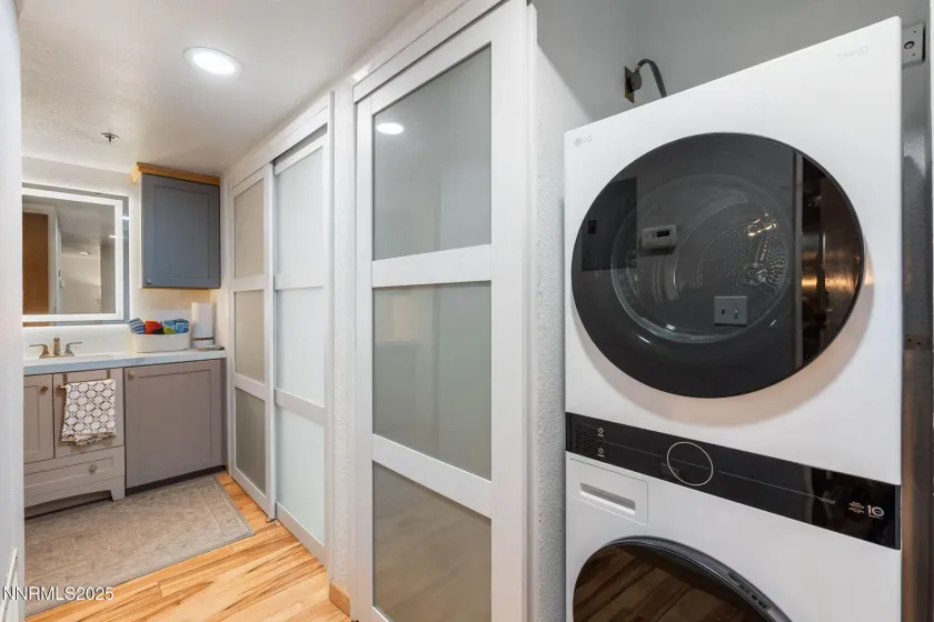 Washer/Dryer (New 2025)