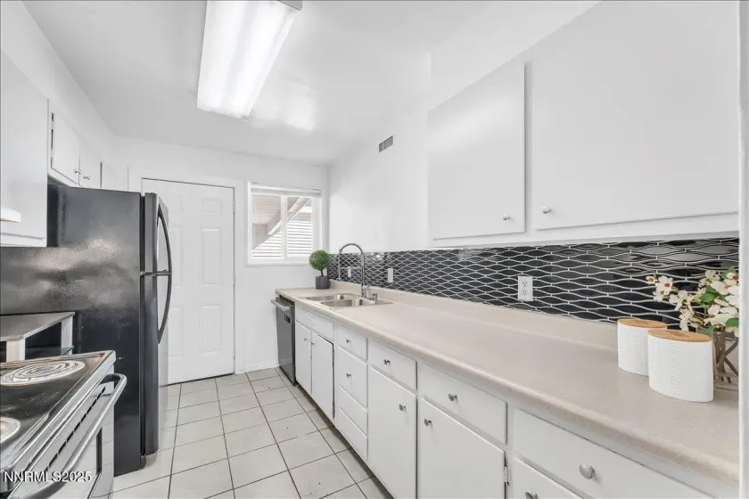 12123 Andes, Reno, Nevada 89506, 3 Bedrooms Bedrooms, ,1 BathroomBathrooms,Residential,Residential,Andes,250057379