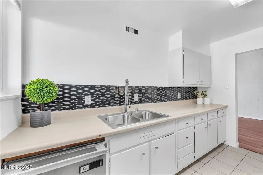 12123 Andes, Reno, Nevada 89506, 3 Bedrooms Bedrooms, ,1 BathroomBathrooms,Residential,Residential,Andes,250057379