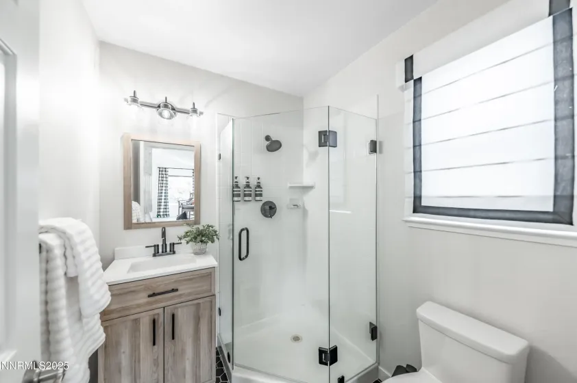 40 Mac Farlane, Reno, Nevada 89511, 5 Bedrooms Bedrooms, ,5 BathroomsBathrooms,Residential,Residential,Mac Farlane,250058276