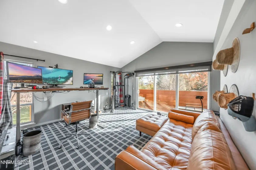 40 Mac Farlane, Reno, Nevada 89511, 5 Bedrooms Bedrooms, ,5 BathroomsBathrooms,Residential,Residential,Mac Farlane,250058276