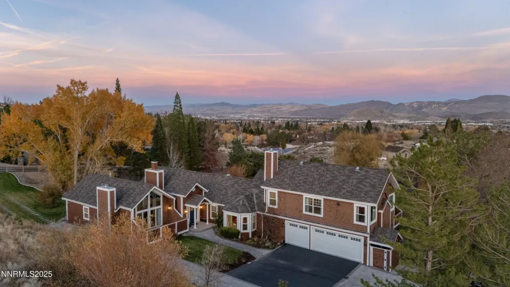 40 Mac Farlane, Reno, Nevada 89511, 5 Bedrooms Bedrooms, ,5 BathroomsBathrooms,Residential,Residential,Mac Farlane,250058276