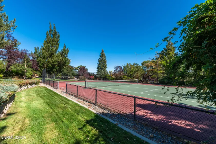 40 Mac Farlane, Reno, Nevada 89511, 5 Bedrooms Bedrooms, ,5 BathroomsBathrooms,Residential,Residential,Mac Farlane,250058276