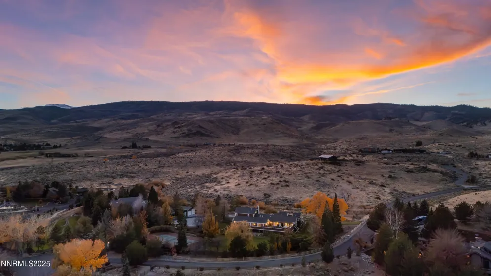 40 Mac Farlane, Reno, Nevada 89511, 5 Bedrooms Bedrooms, ,5 BathroomsBathrooms,Residential,Residential,Mac Farlane,250058276