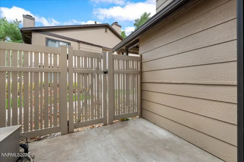 4418 Matich, Reno, Nevada 89502, 2 Bedrooms Bedrooms, ,3 BathroomsBathrooms,Residential,Residential,Matich,250058277