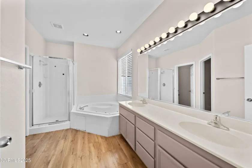 5420 Brittania, Reno, Nevada 89523, 6 Bedrooms Bedrooms, ,4 BathroomsBathrooms,Residential,Residential,Brittania,250058285