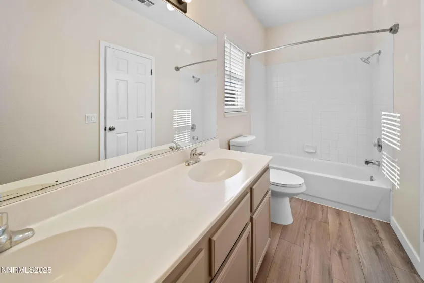 5420 Brittania, Reno, Nevada 89523, 6 Bedrooms Bedrooms, ,4 BathroomsBathrooms,Residential,Residential,Brittania,250058285