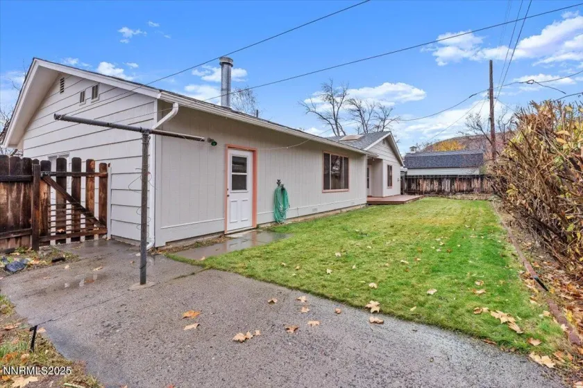 614 Martin, Carson City, Nevada 89703, 3 Bedrooms Bedrooms, ,2 BathroomsBathrooms,Residential,Residential,Martin,250058287